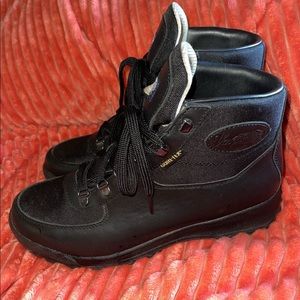 Vasque gore-tex skywalk boots